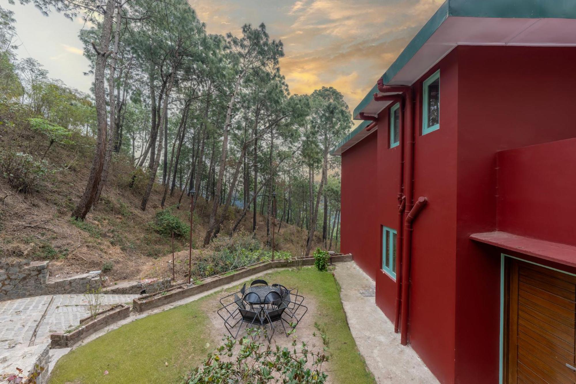 Western Edge Kasauli !Lawn! Bonfire! Peace! Pvt Villa ! Eksteriør billede